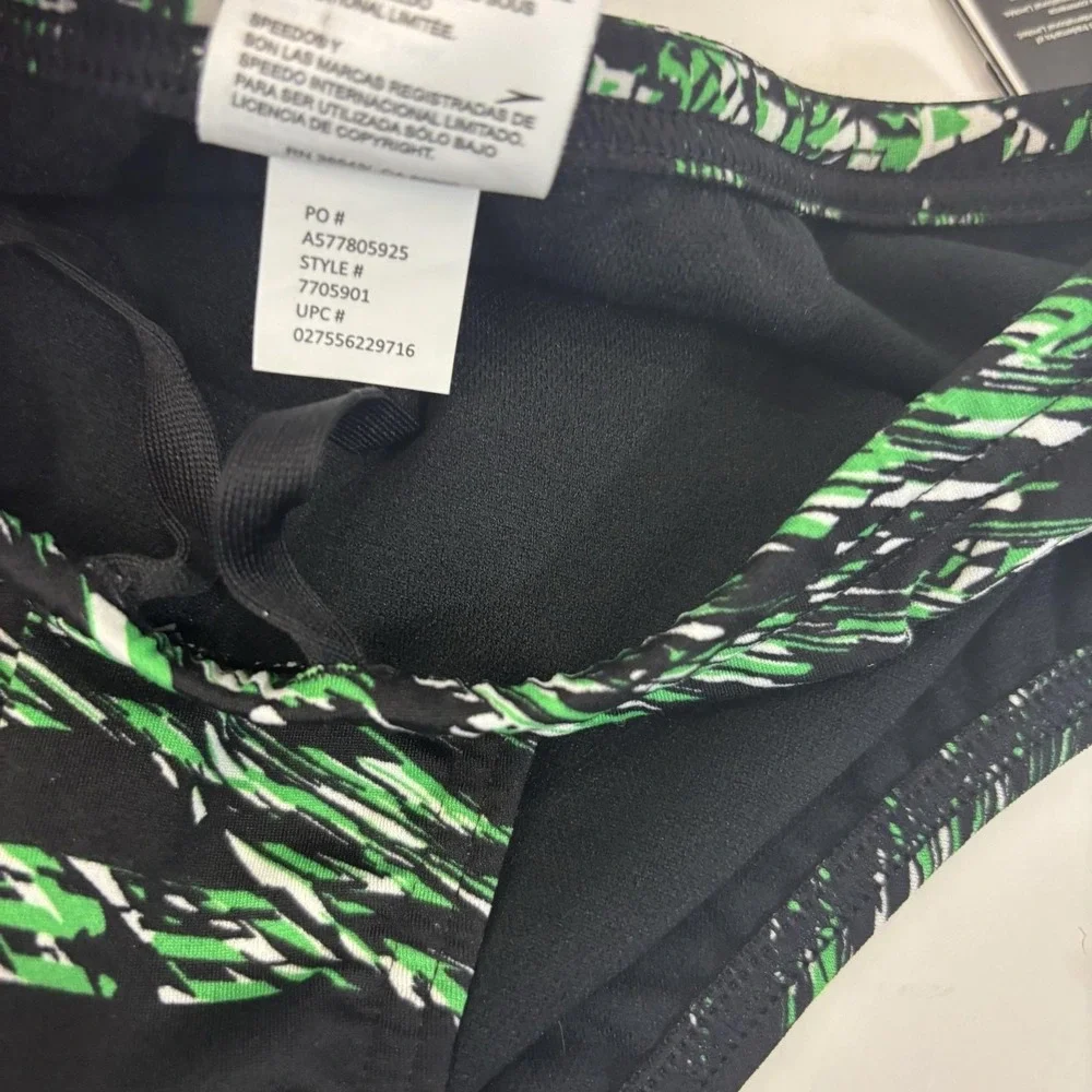 NWT Speedo Endurance+‎ Swim Brief Bottom Boys 26 / 10 Green Black Swim Suit